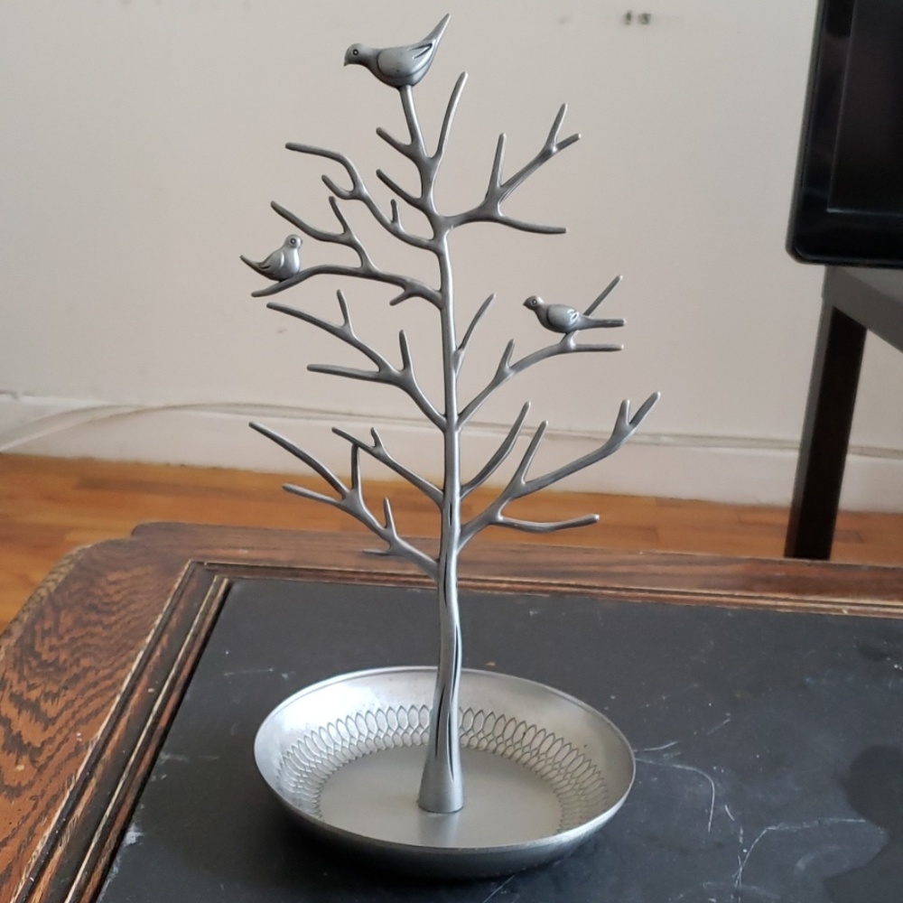 Beautiful bird themed jewelry holder